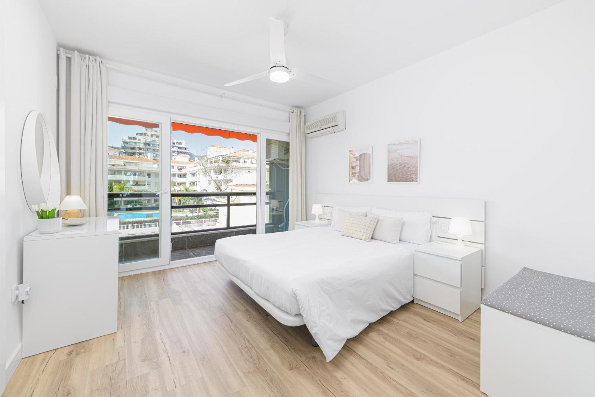 Appartamento Amazing Carihuela View & Parking Torremolinos Esterno foto