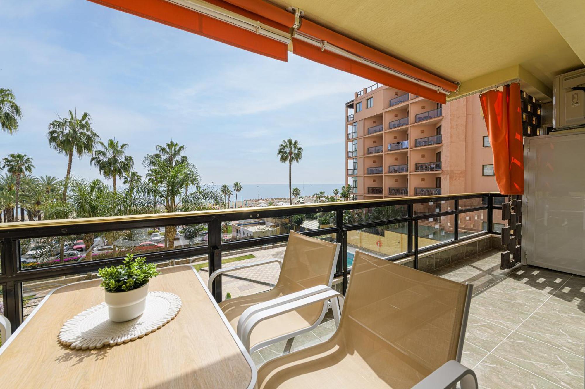 Appartamento Amazing Carihuela View & Parking Torremolinos Esterno foto