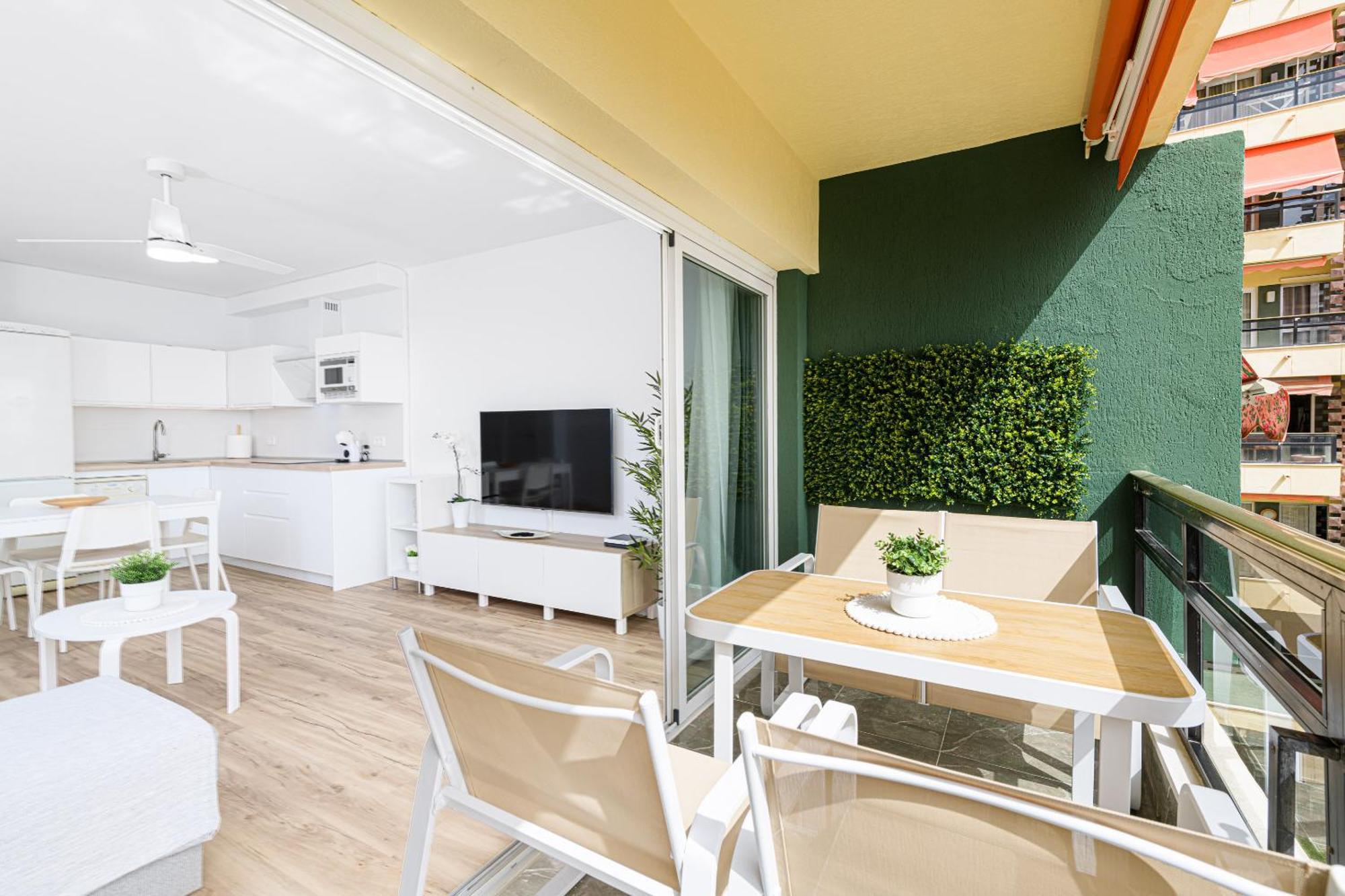 Appartamento Amazing Carihuela View & Parking Torremolinos Esterno foto
