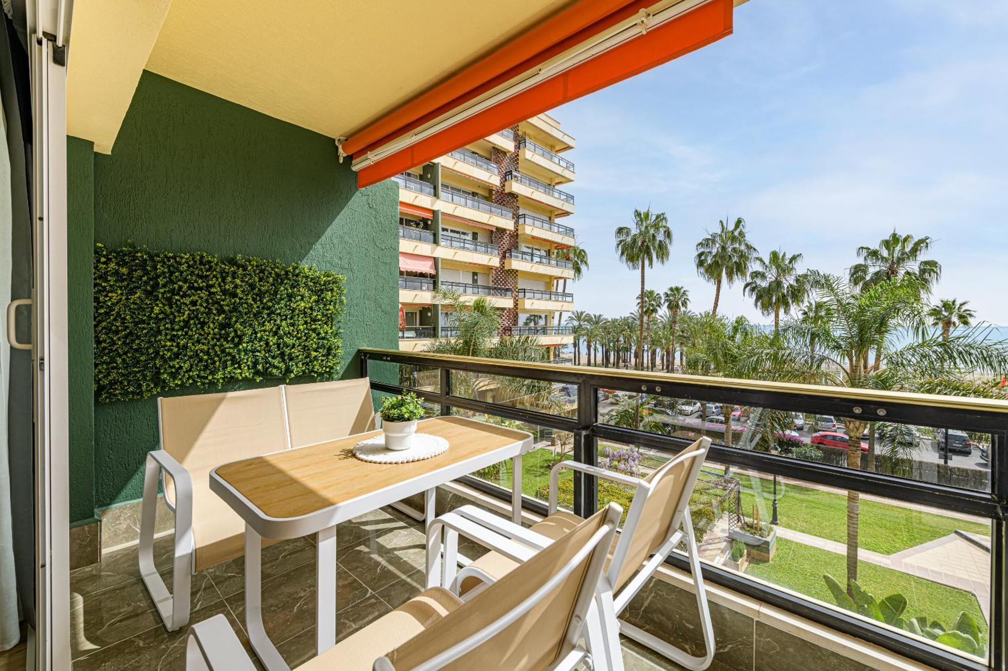 Appartamento Amazing Carihuela View & Parking Torremolinos Esterno foto