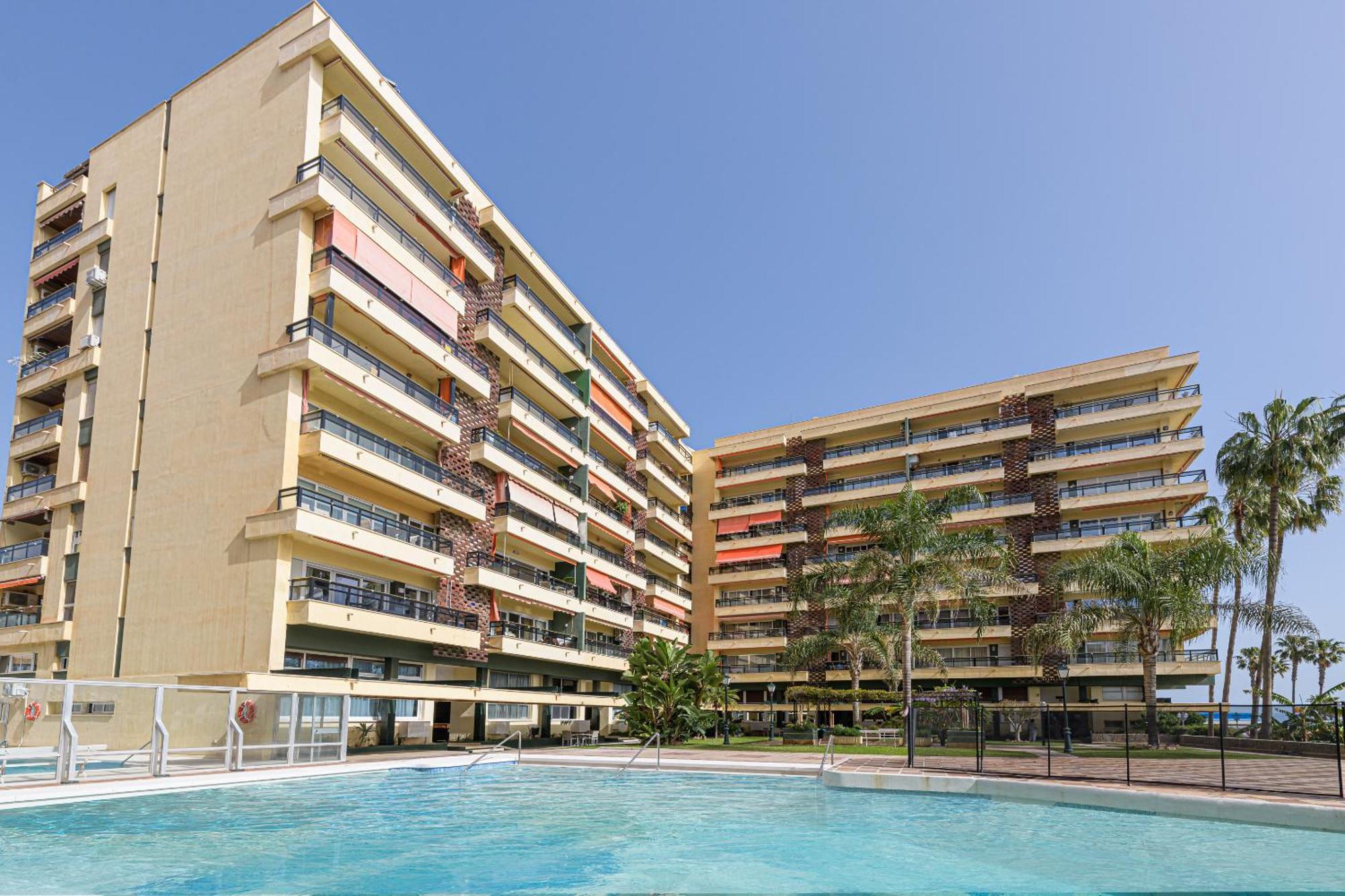 Appartamento Amazing Carihuela View & Parking Torremolinos Esterno foto